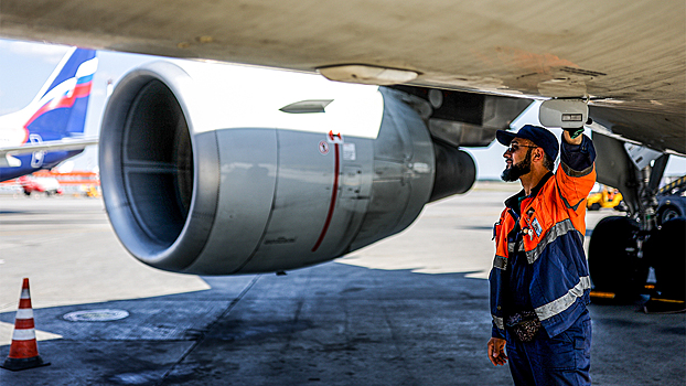 Самолет совершил вынужденную посадку в аэропорту Хабаровска