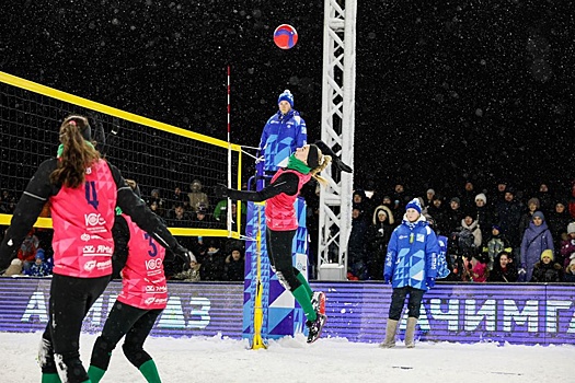 В Новом Уренгое стартовал финальный этап чемпионата России по волейболу на снегу