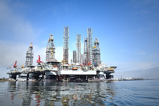 Экономист: привязка рубля к нефти никуда не делась