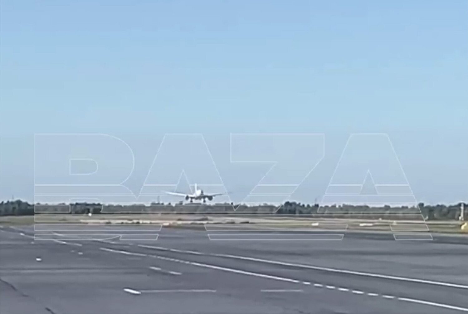 В Нижневартовске экстренно сел самолет, следовавший из Лондона в Пекин