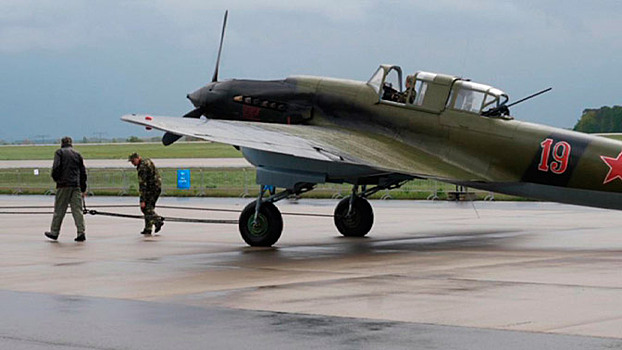 Советский штурмовик Ил-2 времен ВОВ принял участие в авиашоу в Германии