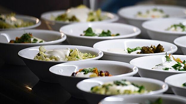 В Кузбассе ресторан и храм доставляют бесплатные обеды пожилым людям