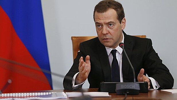 Медведев дал ряд поручений по развитию транспортной инфраструктуры севера