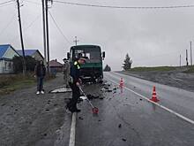 Семь человек пострадали в ДТП с участием автобуса под Екатеринбургом