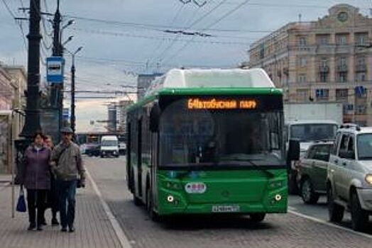 Новые зеленые автобусы вышли на линию в Челябинске