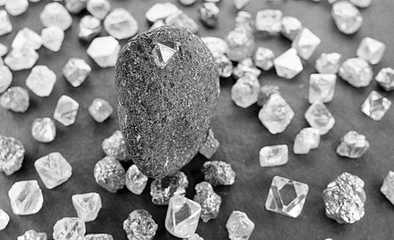Россия сократила экспорт алмазов в Индию и Европу