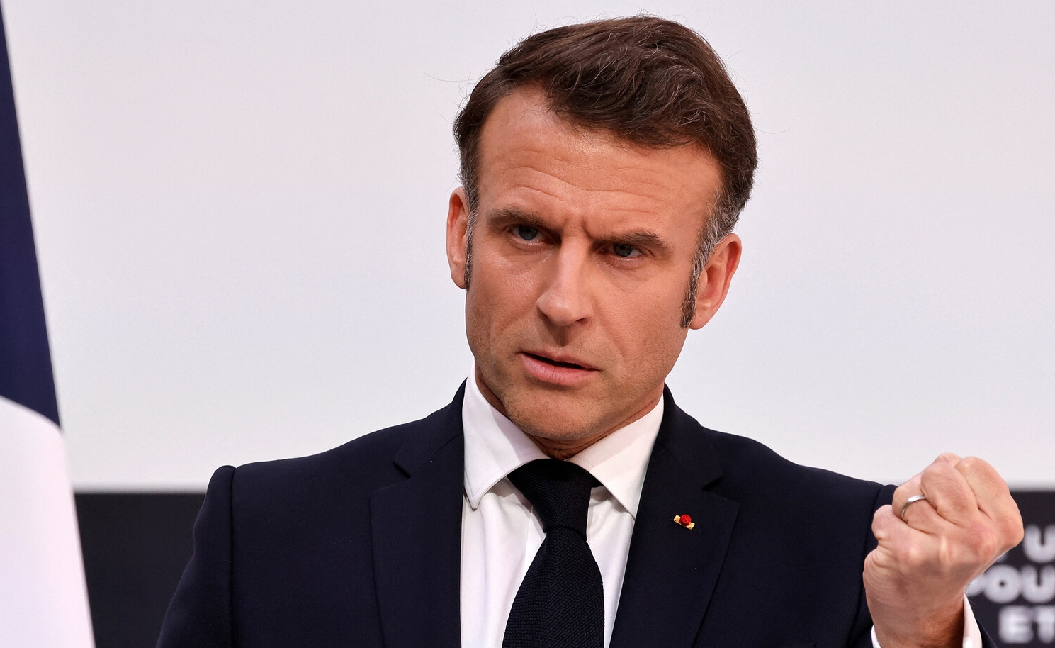 Макрон призвал США направить гнев на одного политика