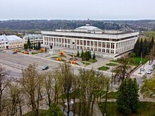 Поджигательница машин, спуск у Каменного моста и двустороннее движение на Достоевского: главное за день