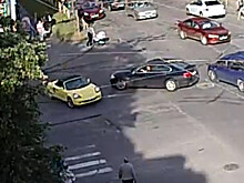 Желтый кабриолет объявлен в розыск в Петрозаводске (видео)