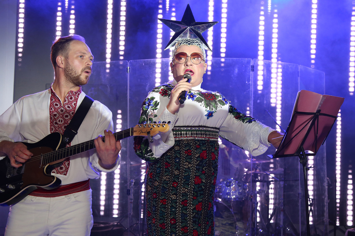 Верка Сердючка дала заднюю: Андрей Данилко открестился от помощи ВСУ