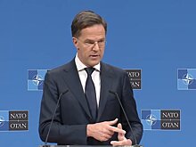 Генсек НАТО поддержал предложение Франции начать переговоры с Россией