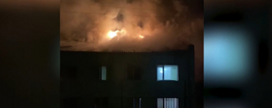 В Хабаровском крае сотрудники полиции эвакуировали людей из горящей гостиницы