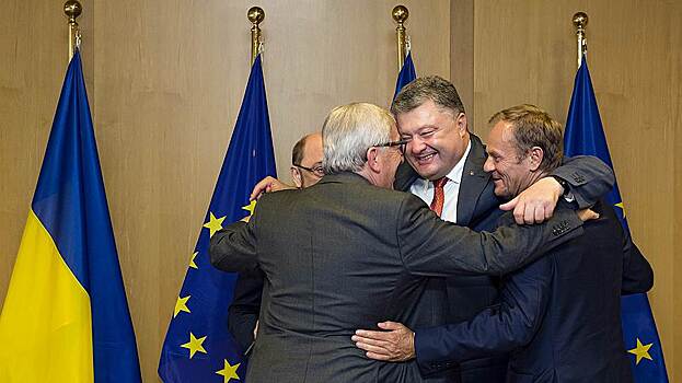 Президент на крючке: Европа шантажирует Порошенко