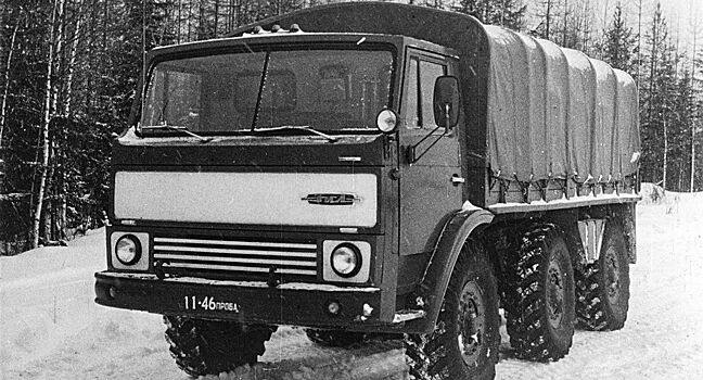 ЗИЛ-132Р —грузовик с проходимостью гусеничного трактора