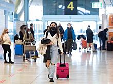 Российских туристов призвали запасаться наличными