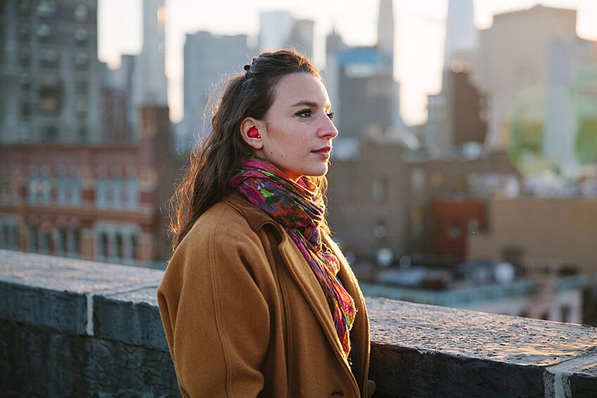 Наушники-переводчики от Waverly Labs – еще одна интересная новинка, способная осуществлять синхронный перевод в онлайн-режиме