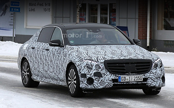 Mercedes готовит маленький Maybach