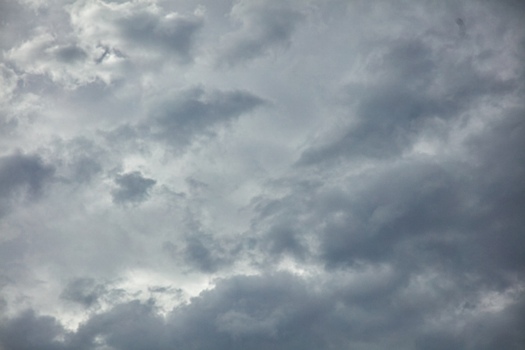 Видео после атаки БПЛА: жильцы таганрогской многоэтажки эвакуировались из квартир с детьми и питомцами