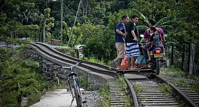 Необычные средства передвижения из разных стран мира