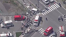 В Японии автомобиль врезался в группу детей