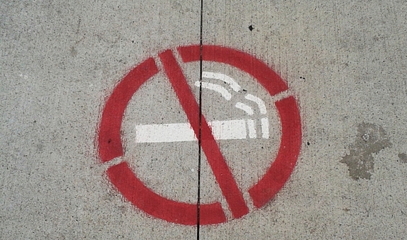 В Волгоградской области запрет на курение распространили на вейпы