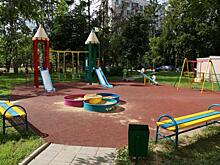 Благоустройство 31 дворовой территории в Кузьминках завершится к осени