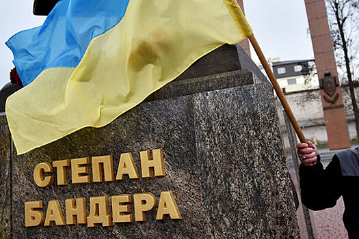 Снеговик и Бандера: в Киеве проходит марш националистов