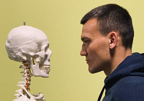 Титульный бой Власов - Смит перенесен из-за заражения коронавирусом у россиянина