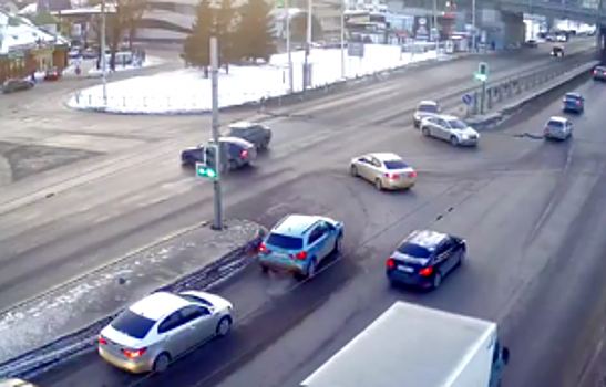 В Рязани на Московском шоссе столкнулись два авто