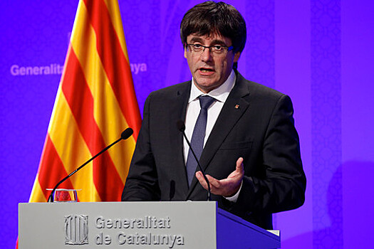 СМИ: Пучдемон предложил Рахою провести встречу для обсуждения ситуации в Каталонии