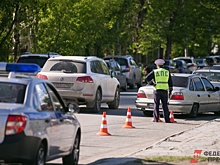 Тюменские гаишники поймали разъезжающего по стране автомобилиста с фальшивыми правами