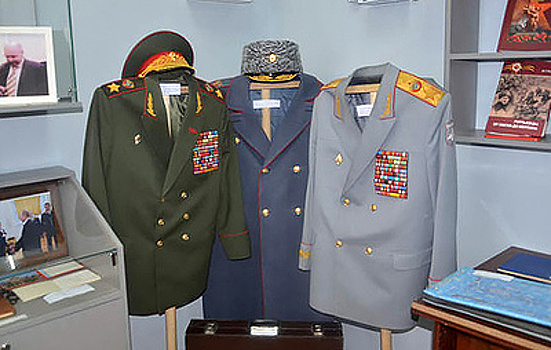 Мемориальную комнату последнего маршала СССР Язова открыли в его родной деревне под Омском