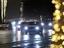 Автоэксперт объяснил, как избежать аварии на заснеженной дороге
