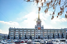 В мэрии Екатеринбурга отчитались о покупке 600 с лишним машин