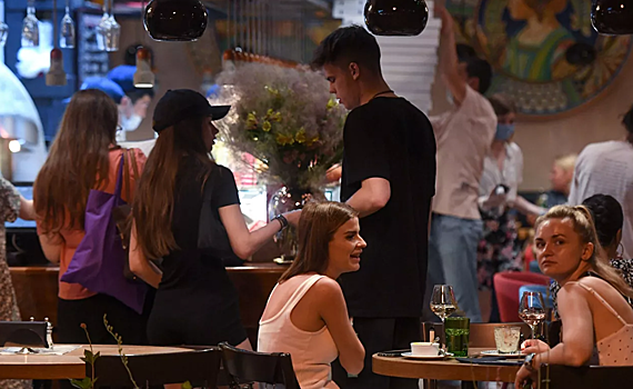 Запреты для холопов: рестораны Москвы пошли на хитрость