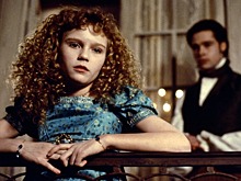 8 трепетных первых поцелуев, которые случились с известными актерами во время съемок