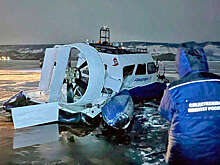 На Байкале на видео попал Haval, который врезался в судно