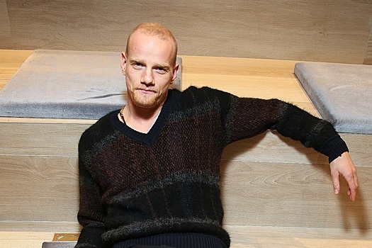 «Пытаюсь распределить»: Юрий Колокольников раскрыл, как совмещает съемки в России и в Голливуде