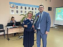 Евгений Ковалев поздравил учителей Октябрьского района с профессиональным праздником