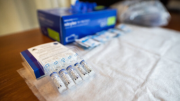В Оренбургской области введут обязательную вакцинацию для сферы услуг