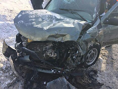 На Шехурдина Opel протаранил Приору. Пострадали 3 человека.