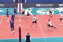 Волейбольные сборные РФ и Беларуси провели матчи по действующим и ретро-правилам
