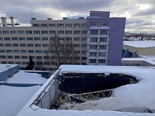 На спортивной базе в Новогорске обрушилась крыша бассейна