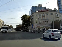 Опубликовано видео столкновения мотоцикла и грузовика на Плехановской в Воронеже