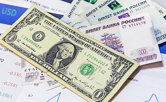 Эксперт: нестабильность курса доллара вряд ли остановит Трампа