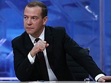 Медведев разрешил российским компаниям нанимать турок