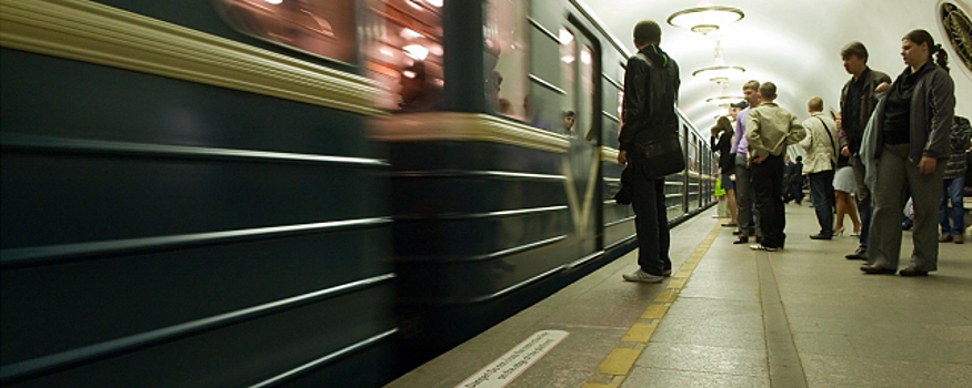 В Петербурге перестанут пускать в метро без масок и перчаток