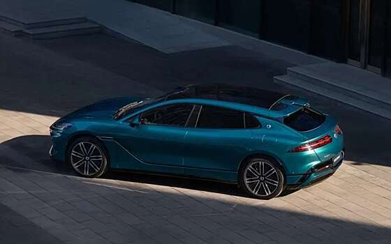 Полноприводная версия Denza Z9 GT имеет мощность 1140 лошадиных сил