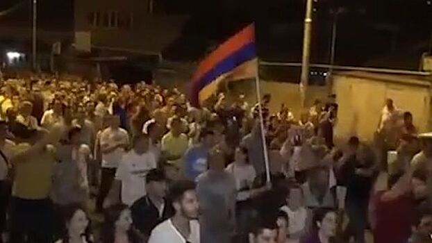 Вооруженная группа в Ереване отпустила двух заложников