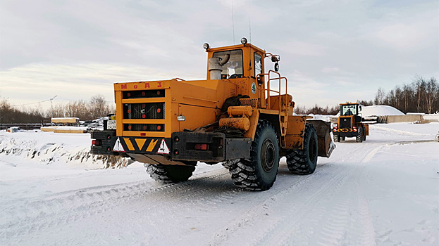 На Ямале купили новую дорожную технику для уборки снега